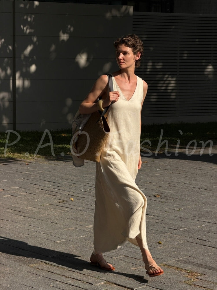 Relaxed V-Neck Sleeveless Maxi Dress