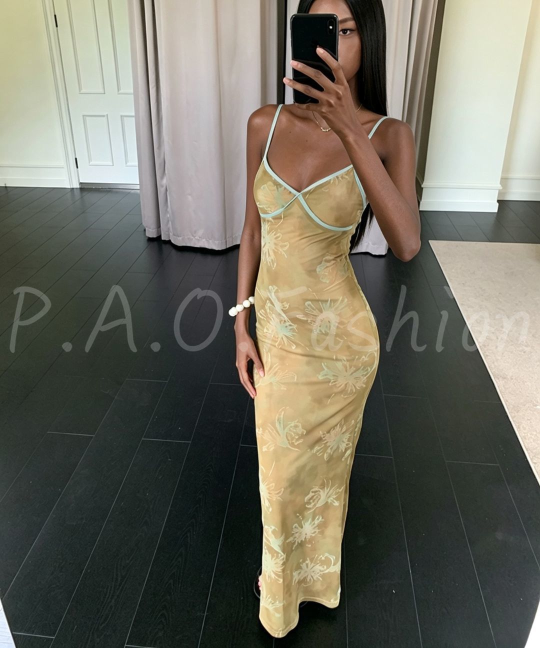 Vintage Floral Open-Back Mermaid Maxi Dress
