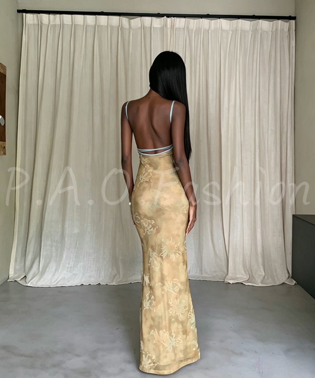 Vintage Floral Open-Back Mermaid Maxi Dress