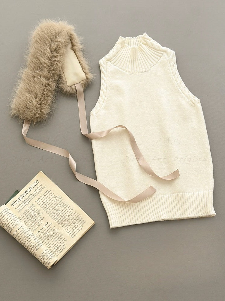 Bow-Tie Faux Fur Collar Knit Top