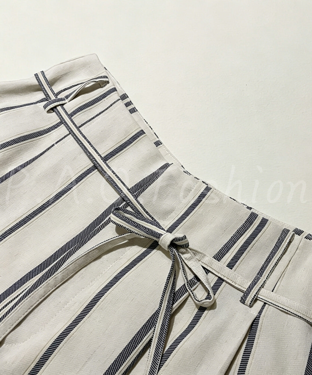 Striped Linen-Blend High-Waisted Shorts[Available Now]