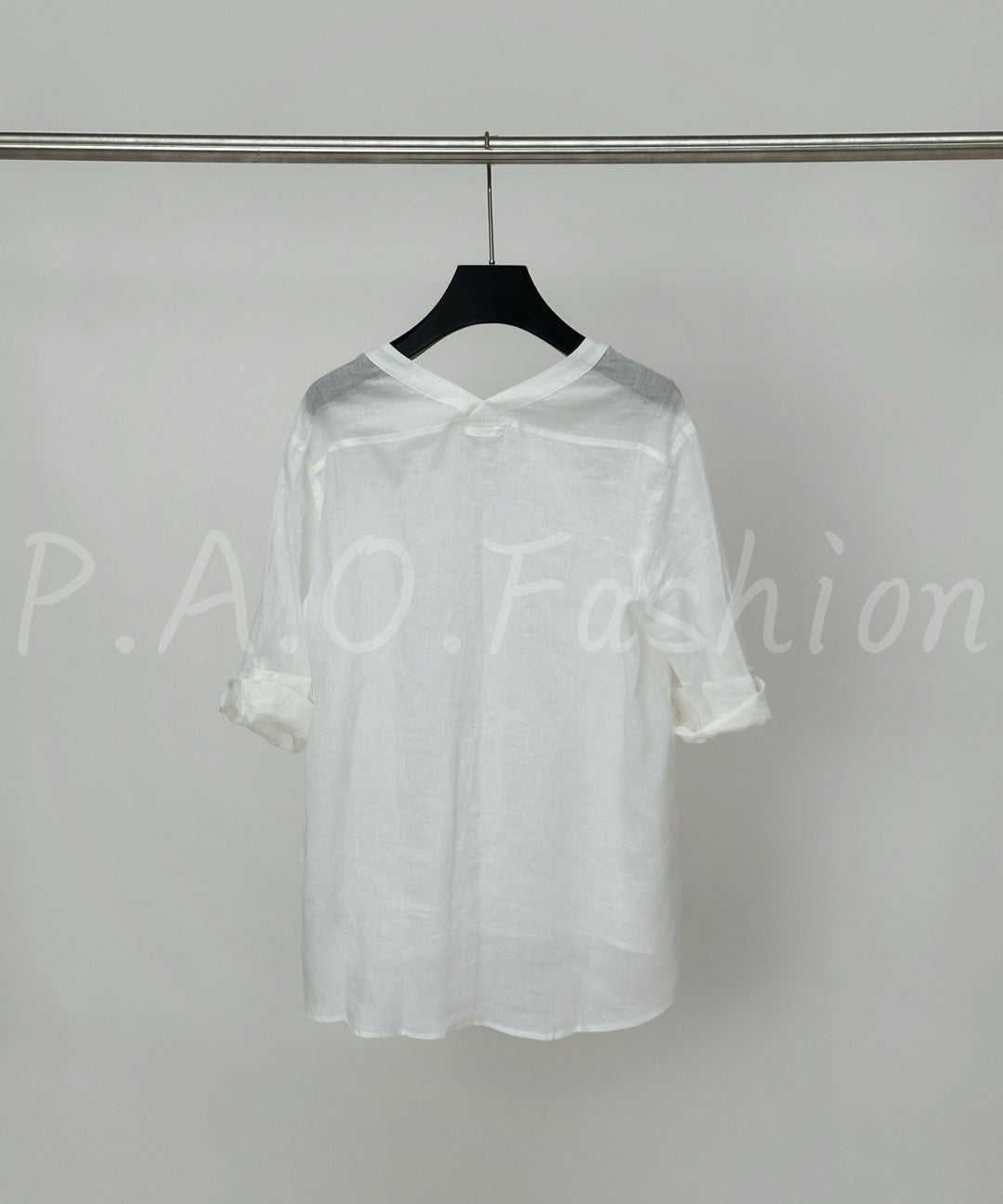 100% Ramie Relaxed V-Neck Shirt