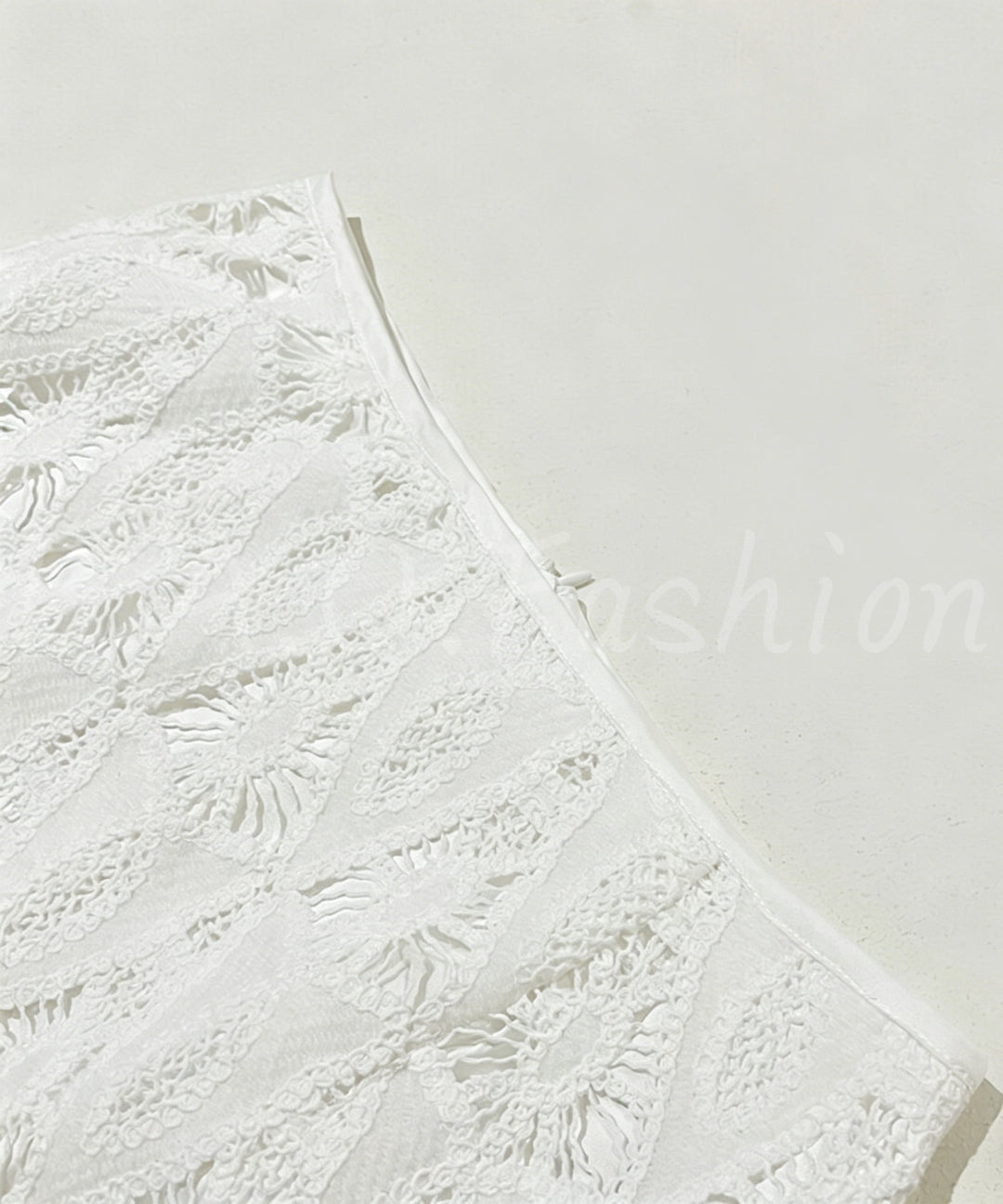 Cutwork Embroidered Lace High-Waisted Midi Skirtt[Available Now]