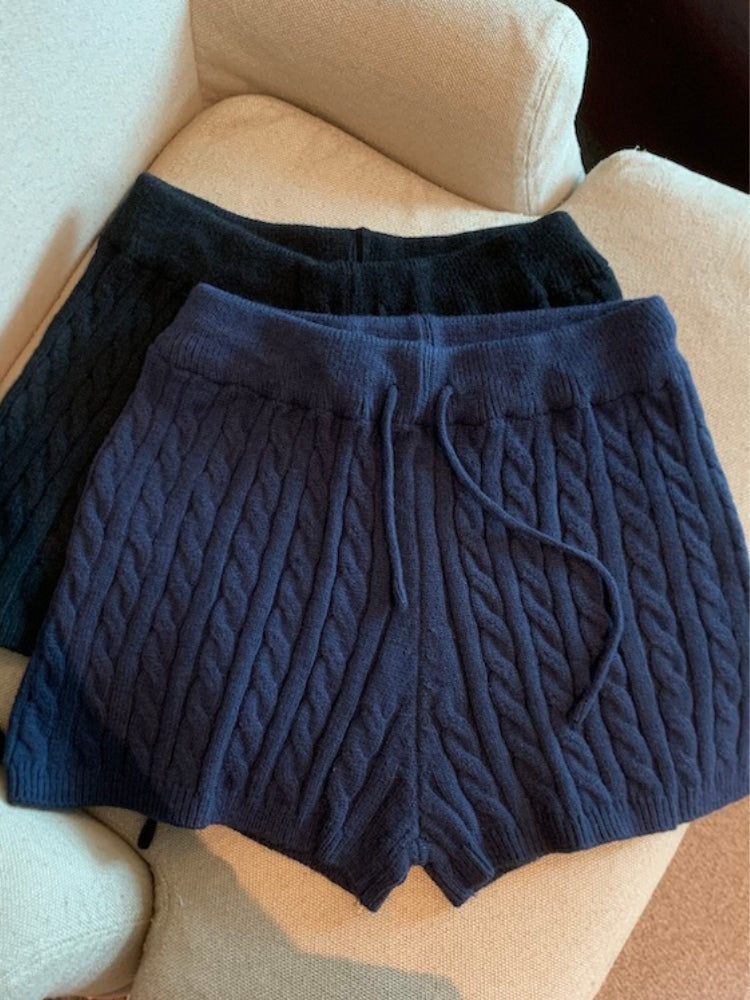 Versatile Knit Cable Shorts