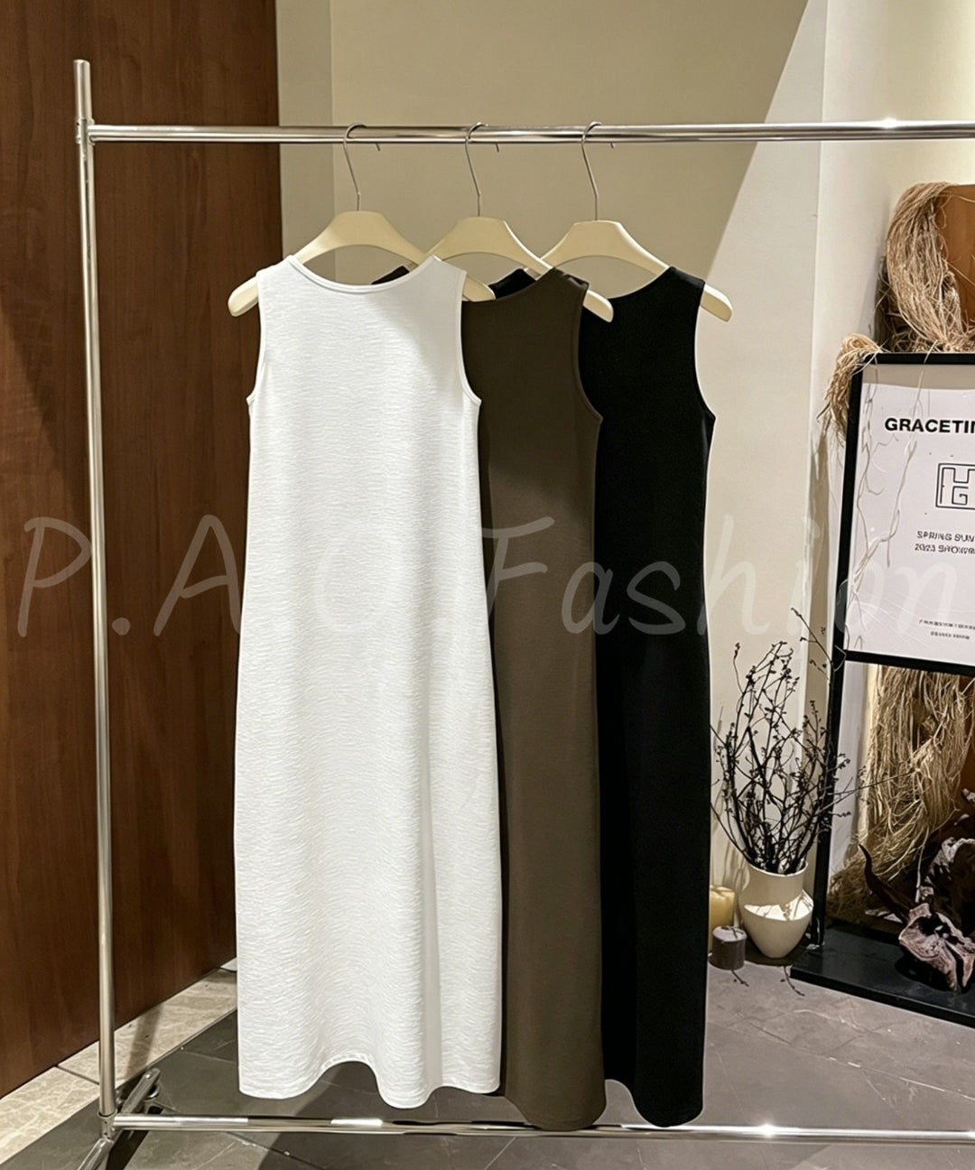 Minimal U-Neck Draped Maxi Dress[Available Now]