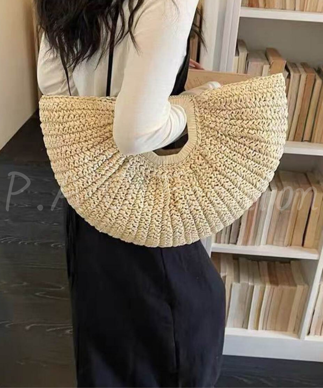 Resort Fan-Shaped Straw Tote Bag