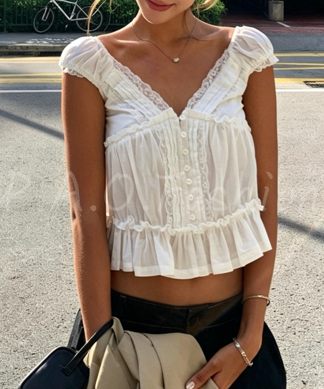 Lace Trim Cropped Blouse[Available Now]