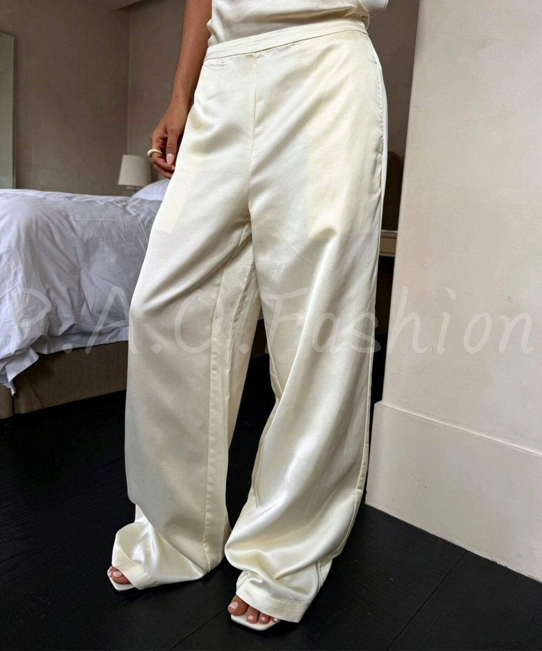 Linen Blend Draped Wide-Leg Pants
