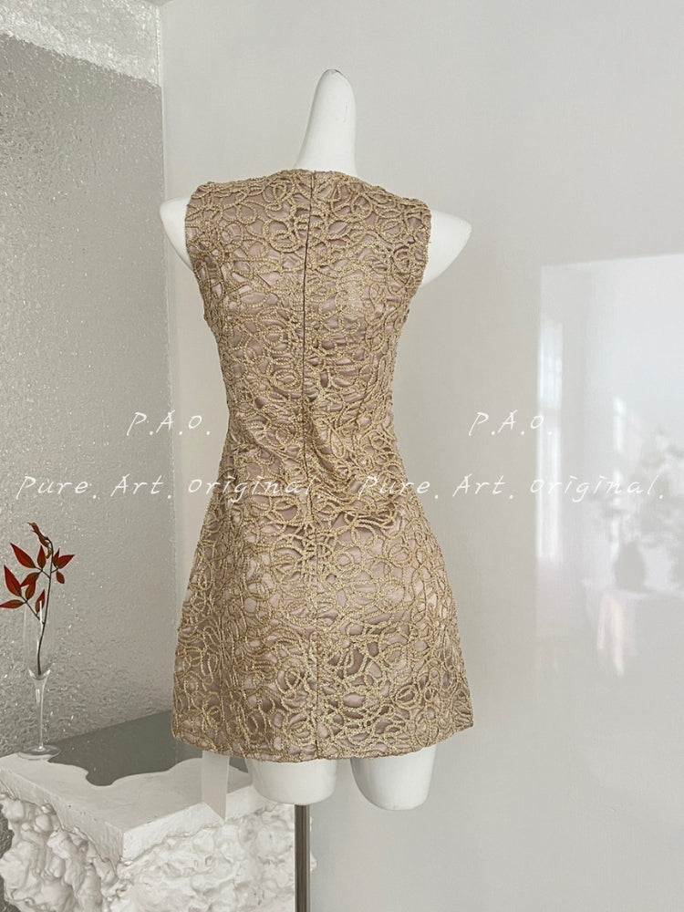AURORE LACE GOWN