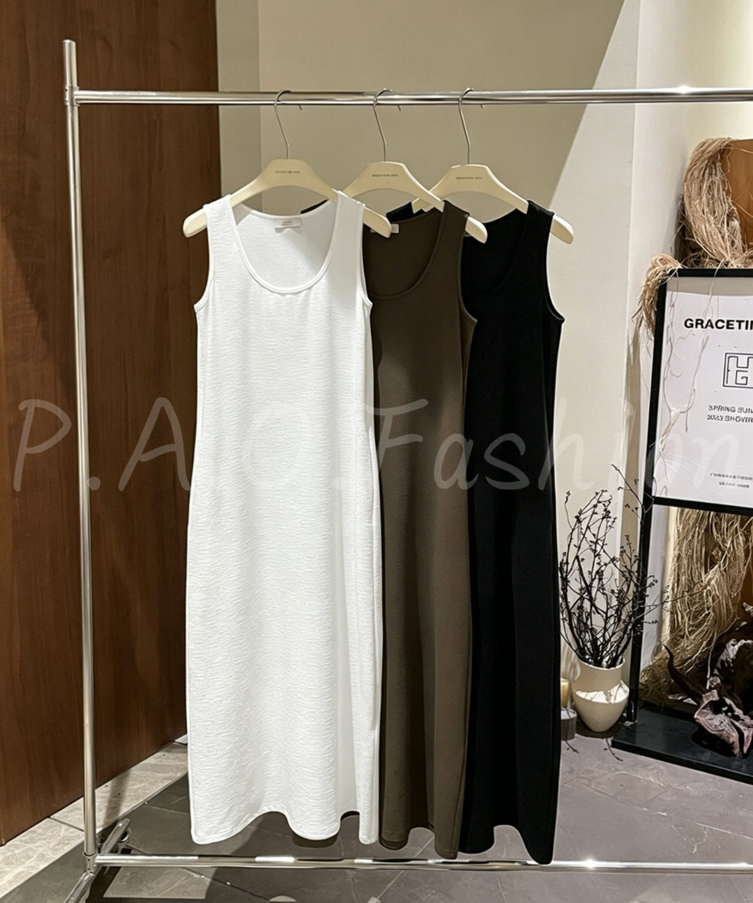 Minimal U-Neck Draped Maxi Dress[Available Now]