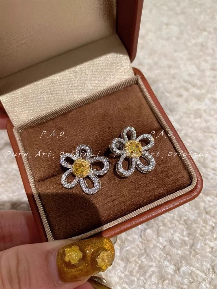 SOLAR BLOOM EARRINGS