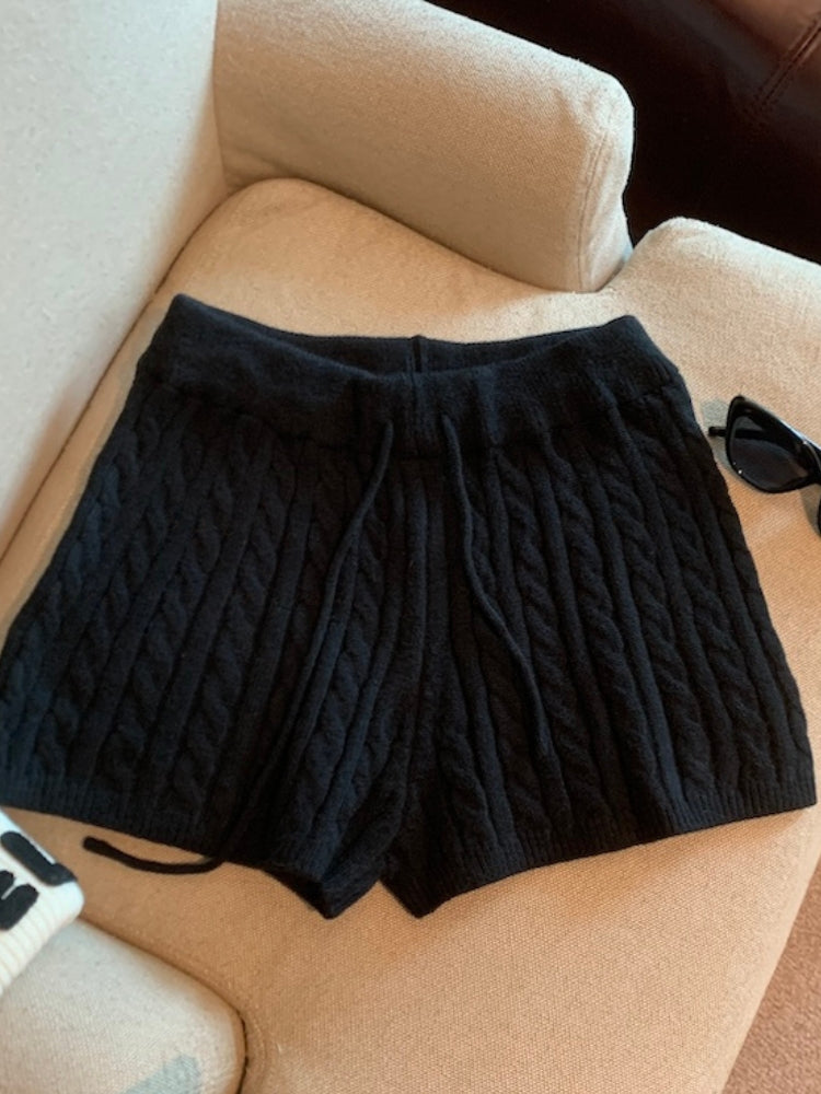Versatile Knit Cable Shorts