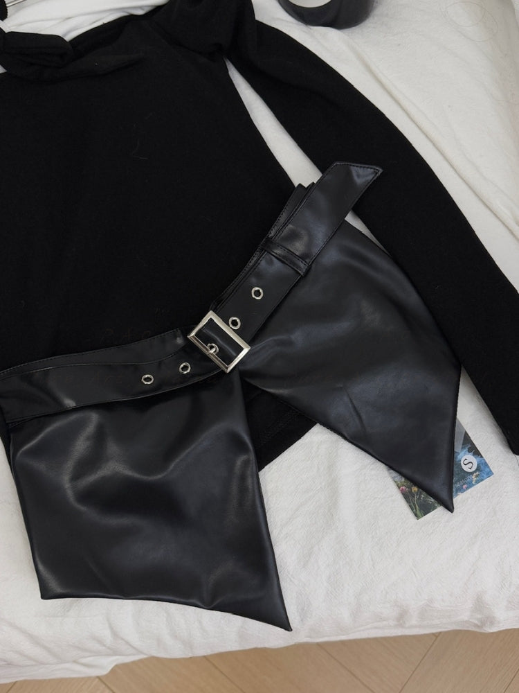 Contrast Off-Shoulder Halter Top & Pleated Skirt Set