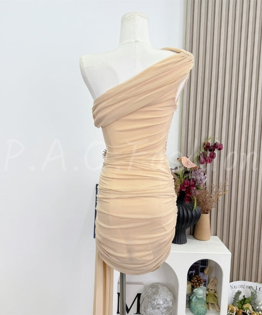 One-Shoulder Ruched Bodycon Mini Dress[Available Now]