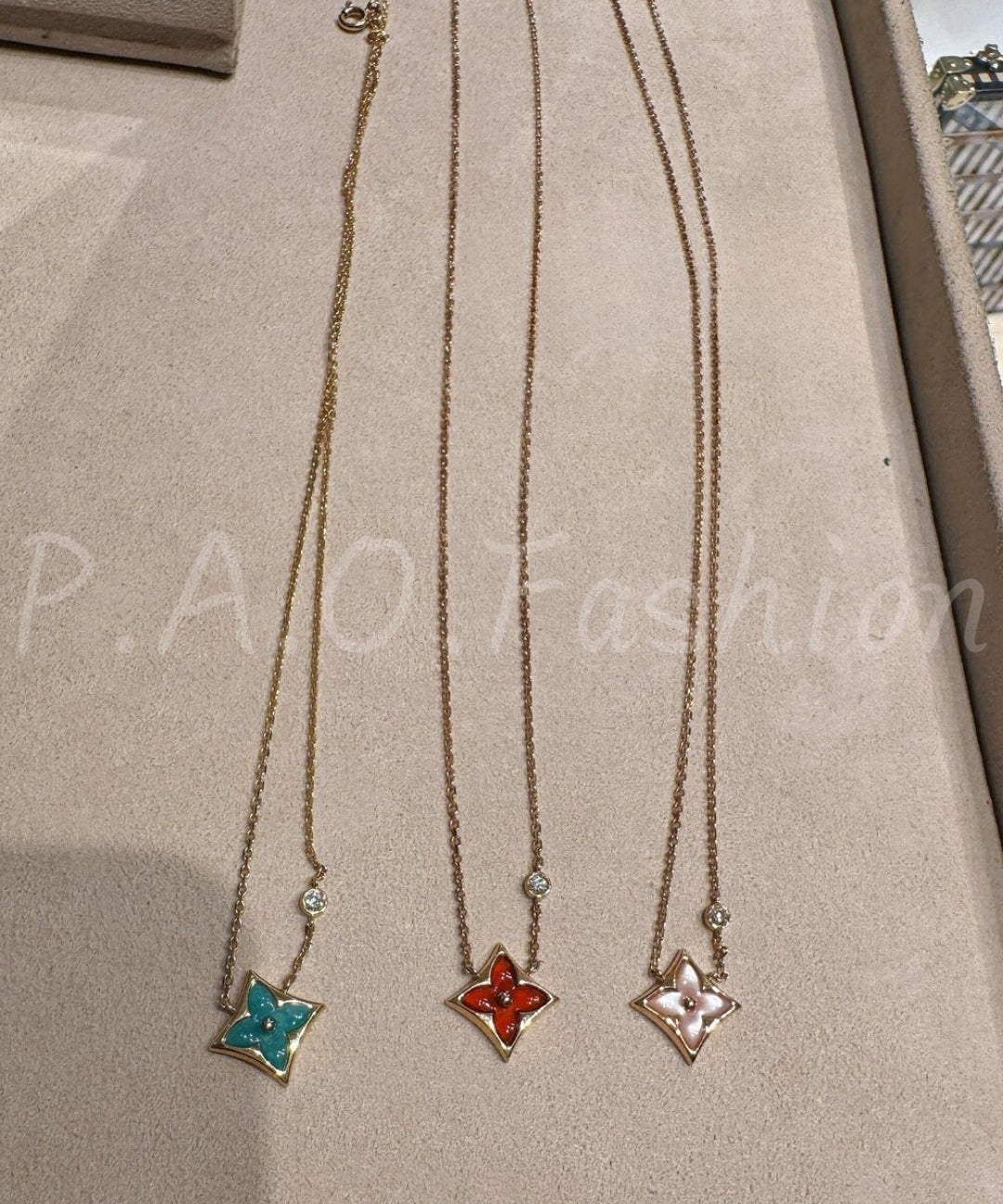 Natural Stone Clover Pendant Necklace
