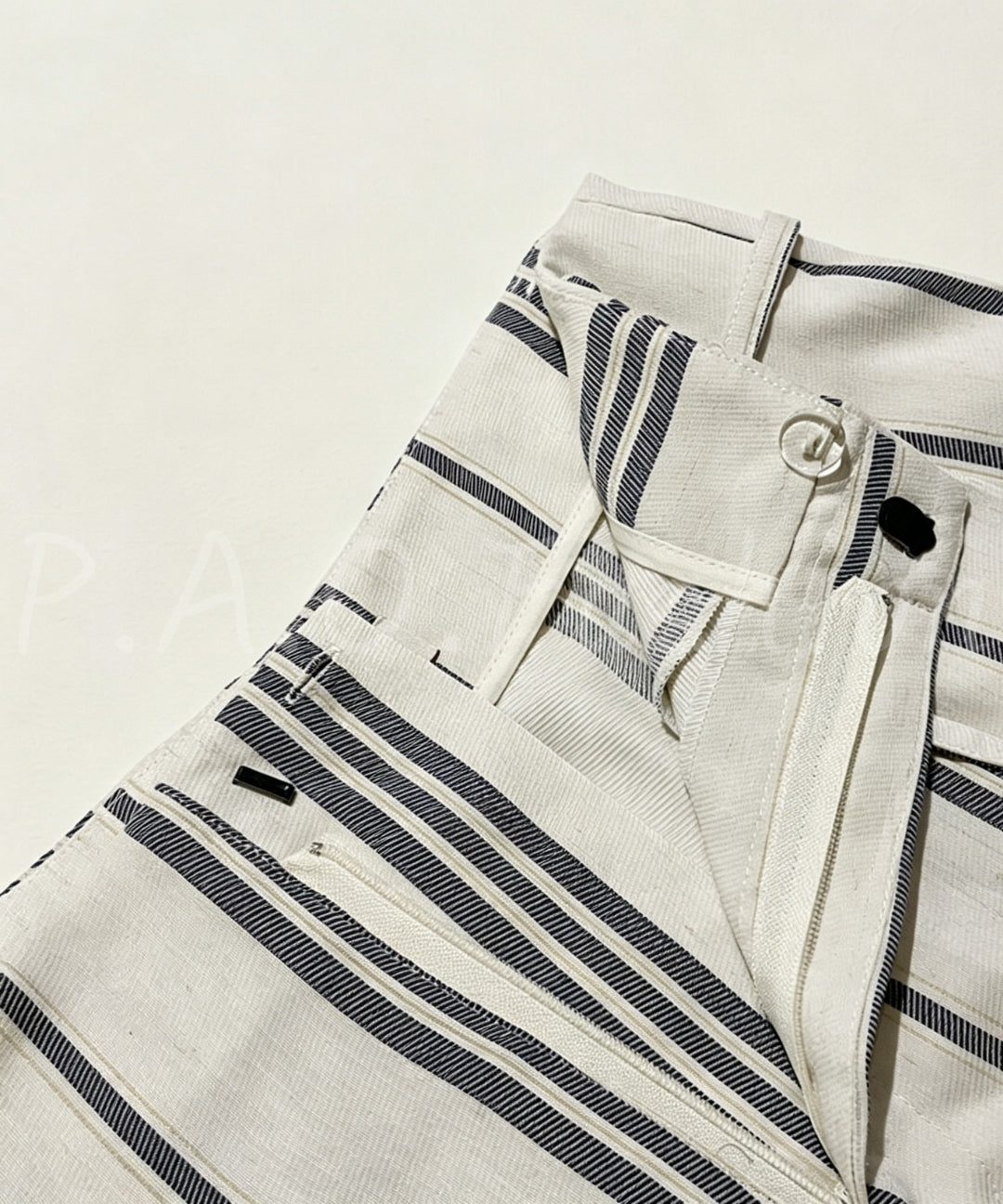 Striped Linen-Blend High-Waisted Shorts[Available Now]