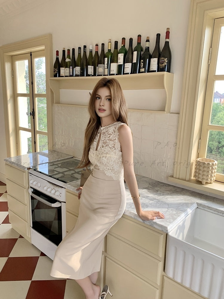 Lace Aura Midi Dress