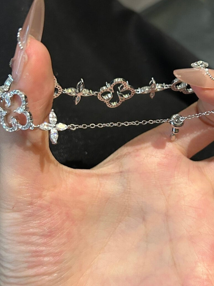 Hollow Four-Leaf Clover Bracelet