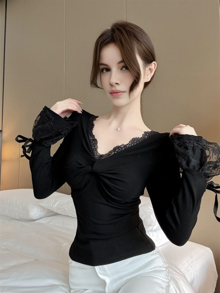 Lace Trim V-Neck Fleece-Lined Long Sleeve T-Shirt