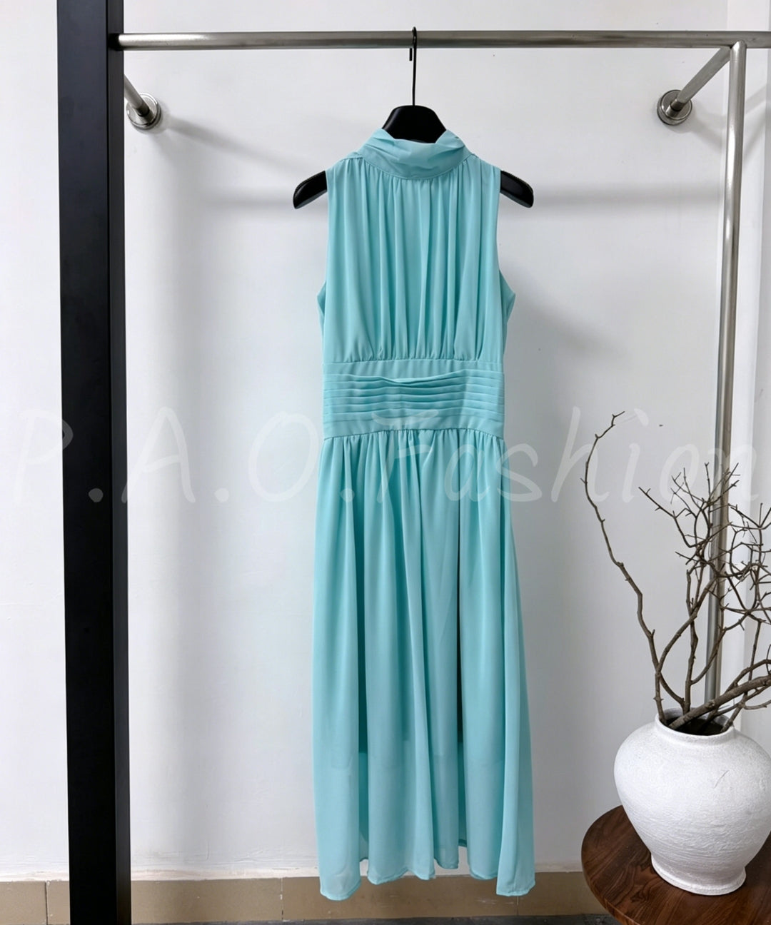 High-Neck Sleeveless Maxi Dress[Available Now]