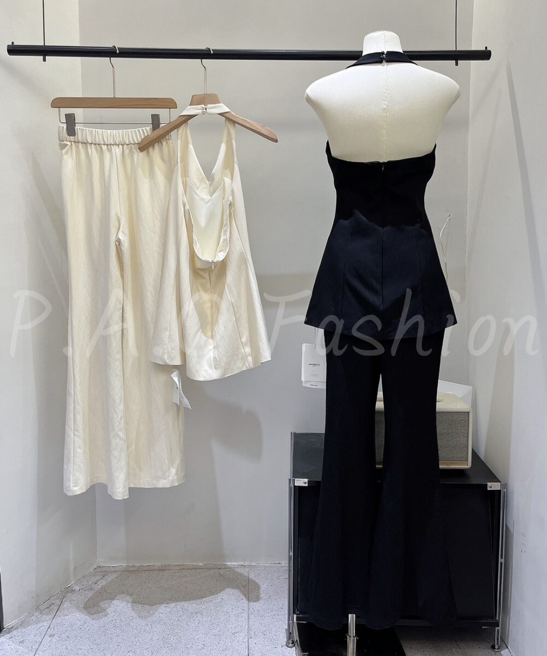 Halter Waist Top & Wide-Leg Pants Set[Available Now]