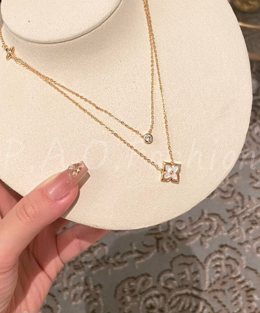 Natural Stone Clover Pendant Necklace