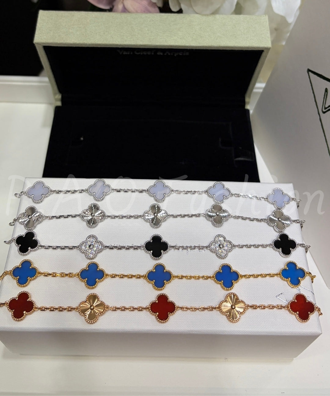 Clover Motif Five-Flower Bracelet