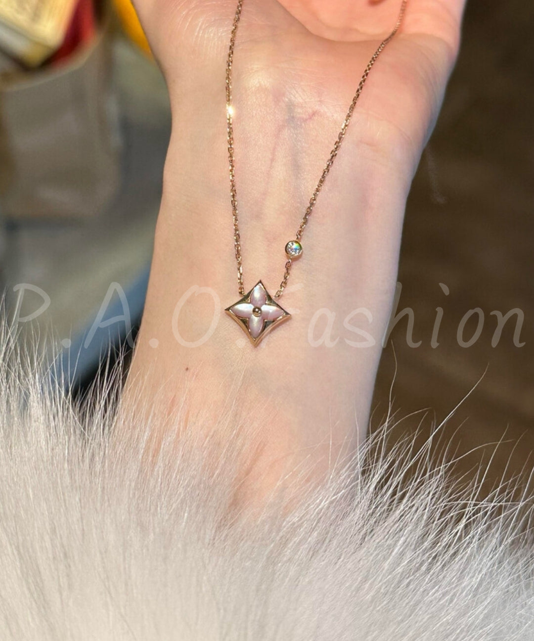 Natural Stone Clover Pendant Necklace