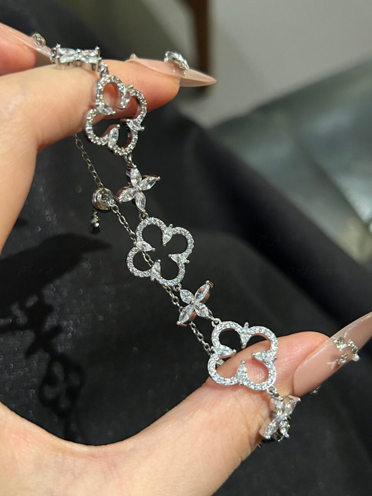 Hollow Four-Leaf Clover Bracelet