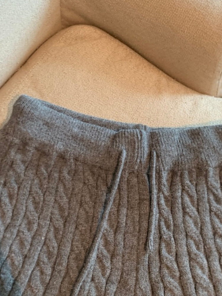 Versatile Knit Cable Shorts