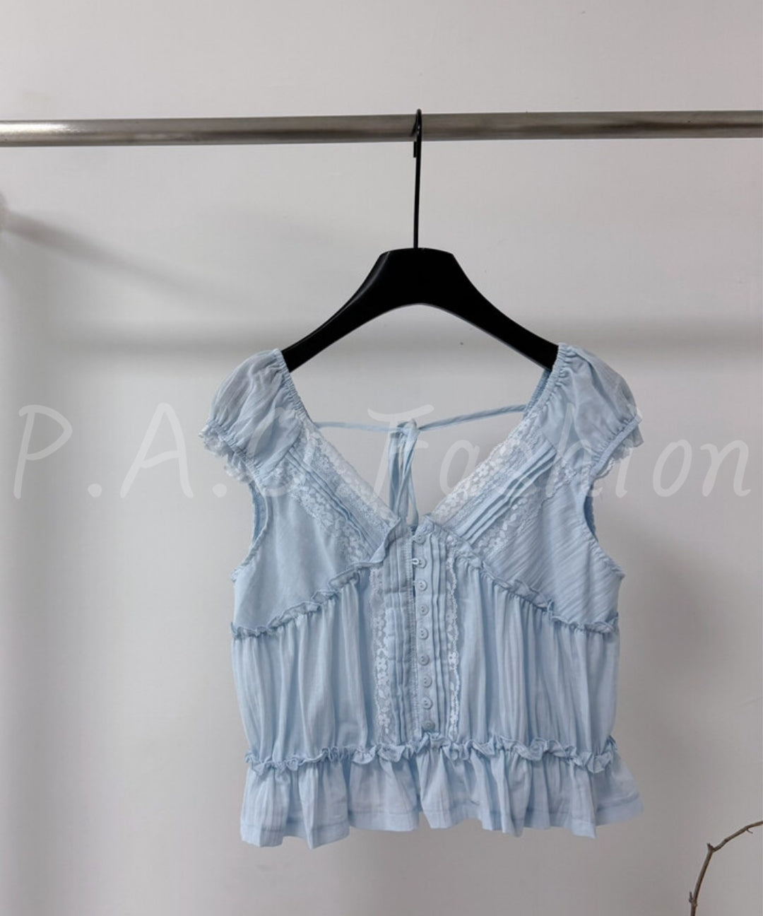Lace Trim Cropped Blouse[Available Now]