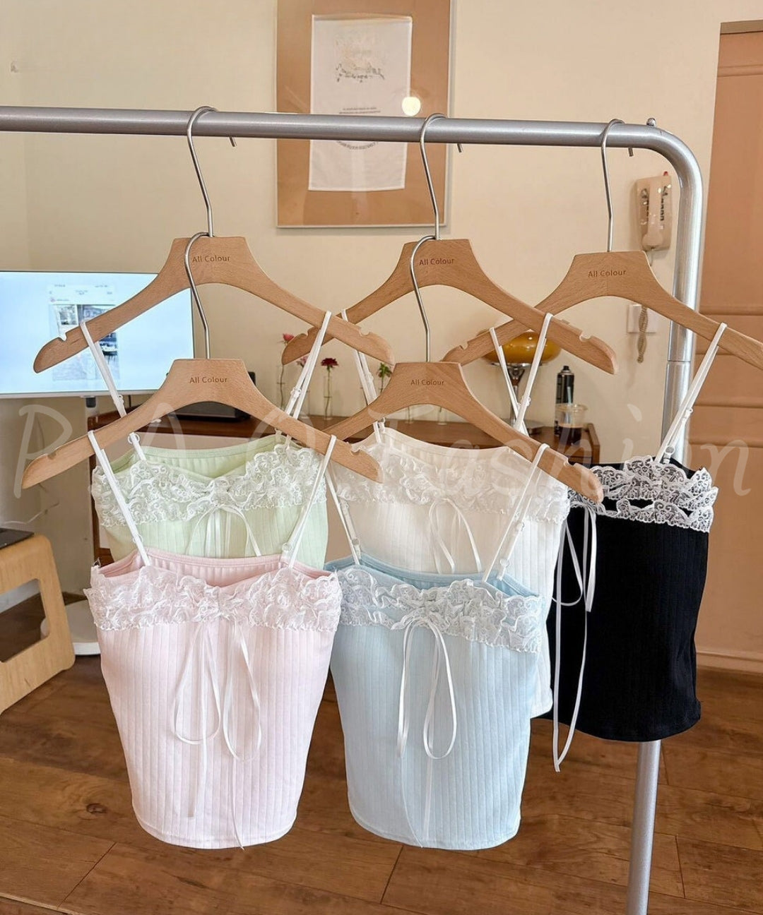 Lace Trim Cami Top[Available Now]