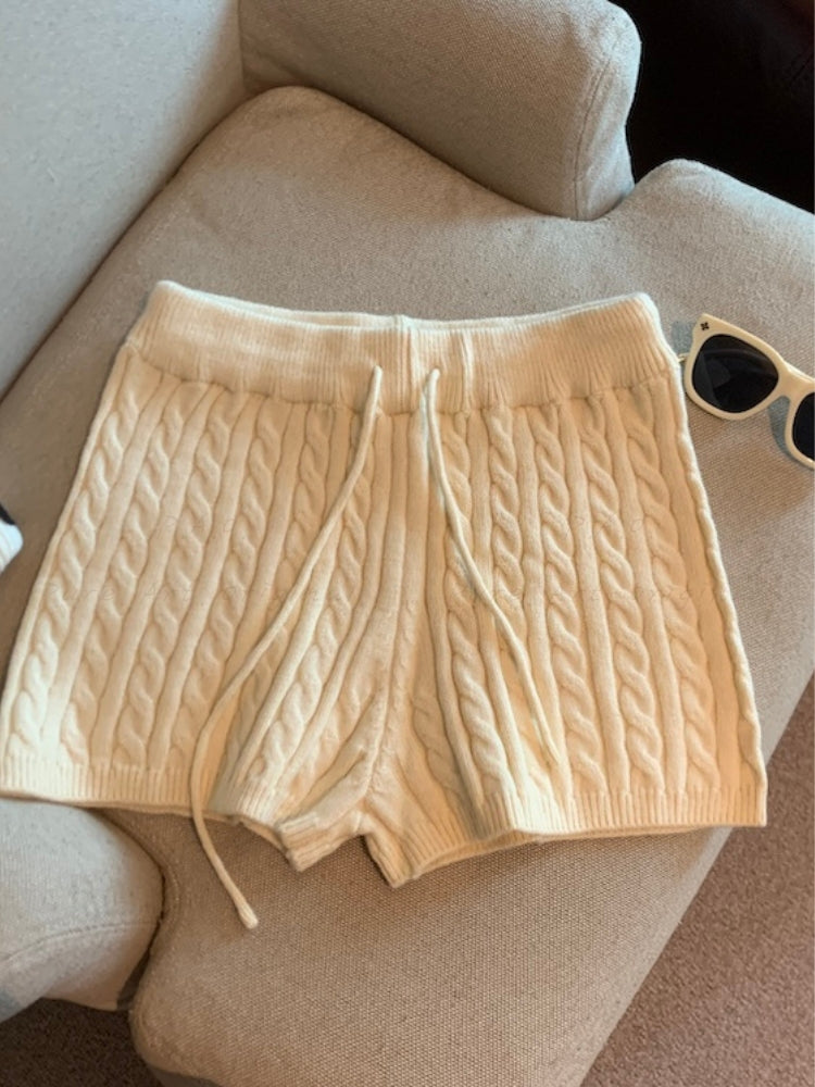 Versatile Knit Cable Shorts