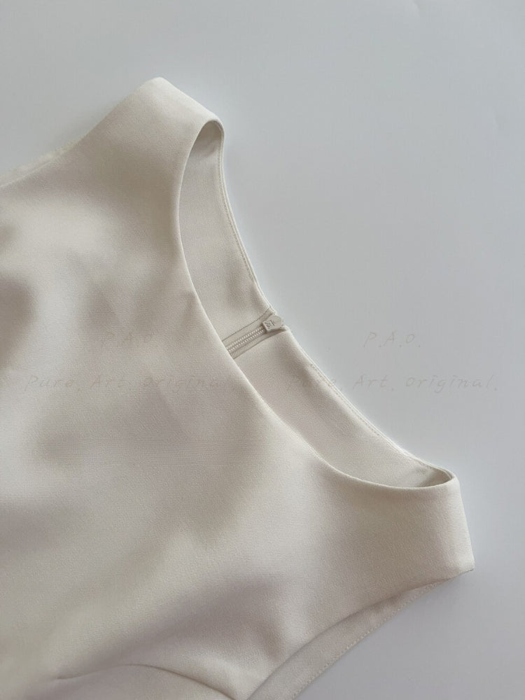 Paris Muse – Sleeveless A-Line Dress