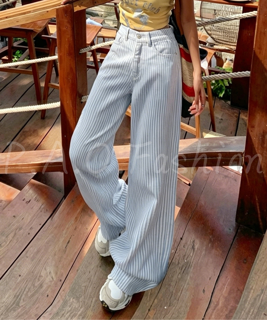 Striped Relaxed High-Waist Straight-Leg Denim Jeans[Available Now]