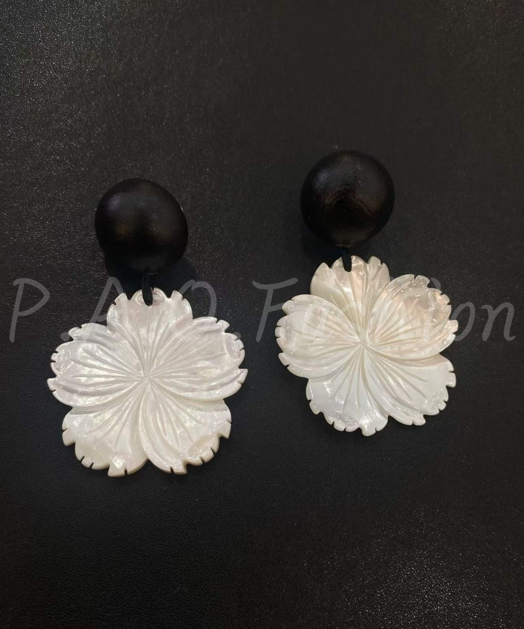 Natural Shell Flower Earrings