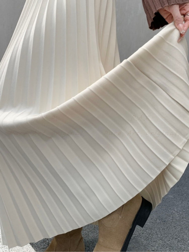 Classic Thick Pleated Wool Blend Skirt
