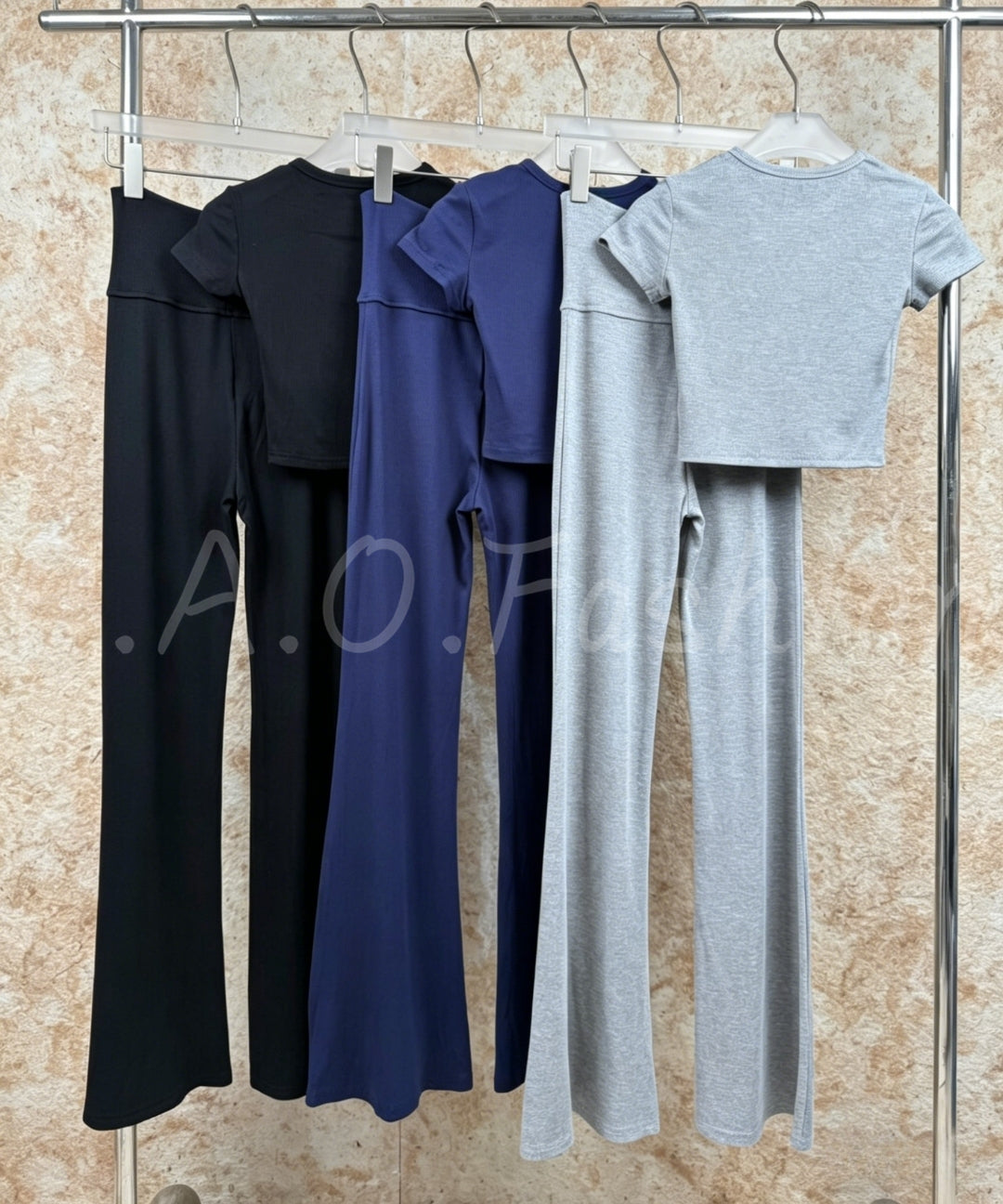 Fitted Cropped Tee & Flared Pants Set[Available Now]